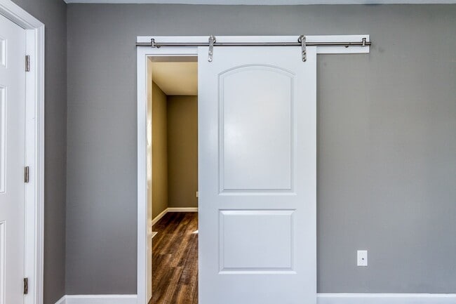 Building Photo - 1 Bedroom House in O'Fallon