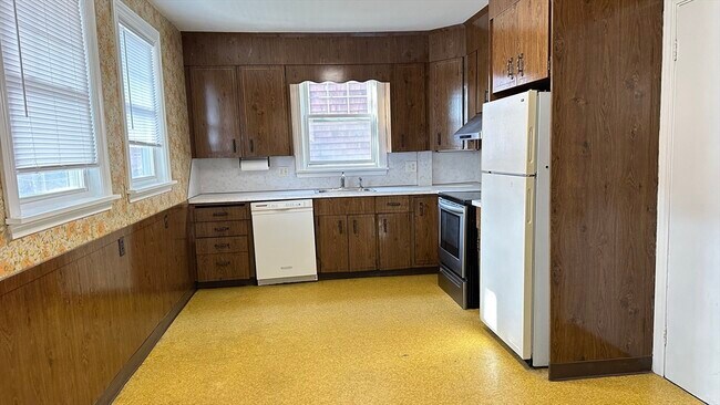 Building Photo - 10 Newport Terrace