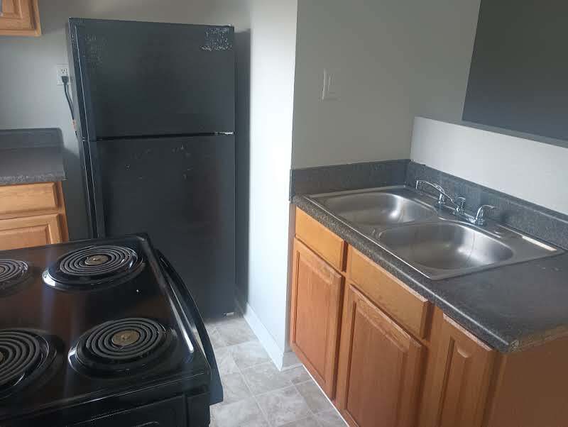 Building Photo - 1002 Avenue E