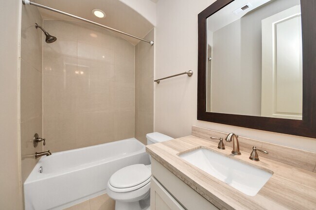 Building Photo - 2061 Fannin Station N