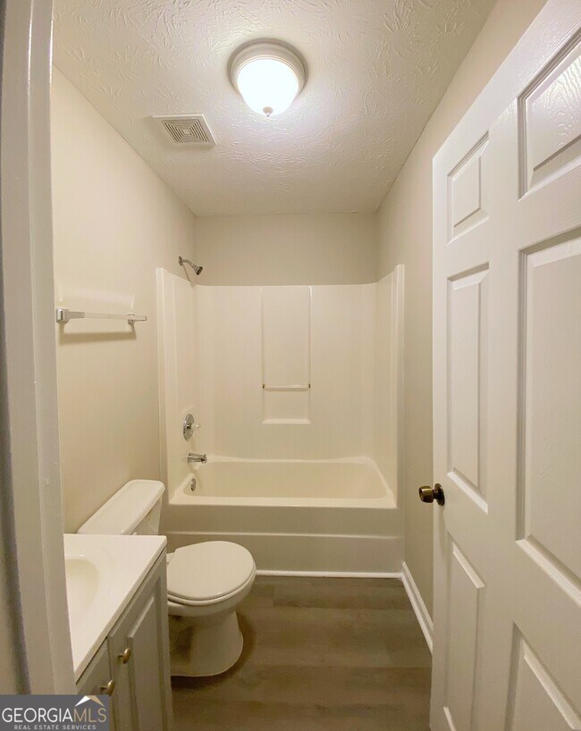 Building Photo - 191 Harvell Dr