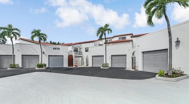 Building Photo - 6670 Villa Sonrisa Dr