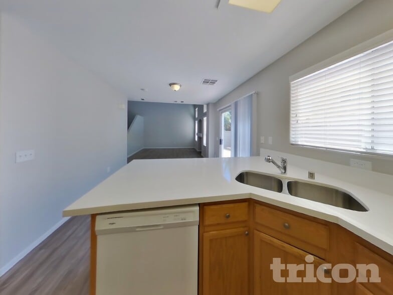 Building Photo - 7900 Hornbeam Ct