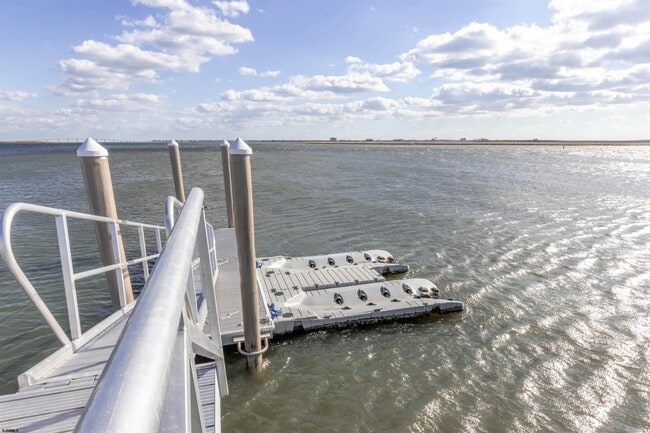 Building Photo - 139 Gibbs Ave