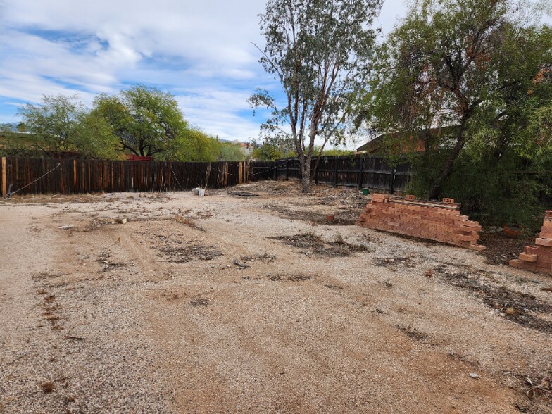 Building Photo - 9660 E Quail Pl