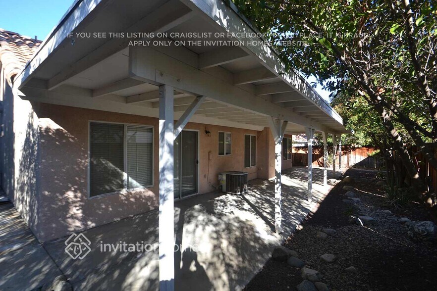 Building Photo - 42418 Coronet Ct