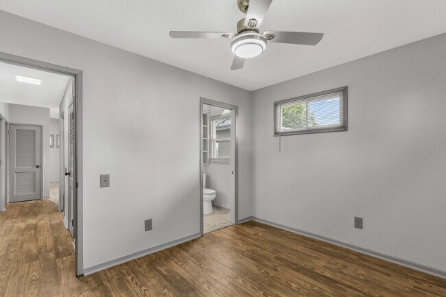 Building Photo - 4031 Gossett Dr