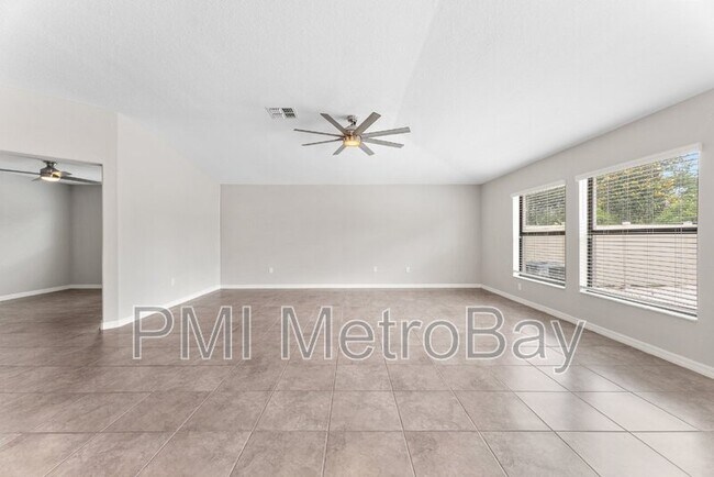 Building Photo - 9703 Sage Creek Dr