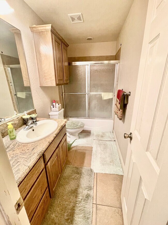 Building Photo - 7009 Stonegate Dr