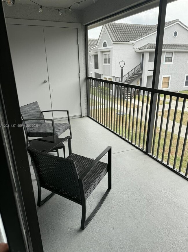 Building Photo - 10360 SW 150th Ct