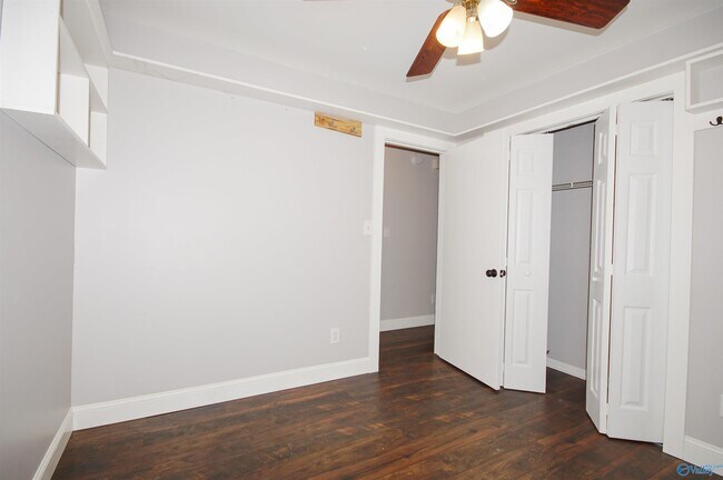 Building Photo - 127 Rebecca Pines Dr