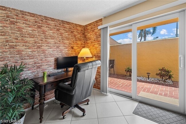 Building Photo - 131 Teryl Rd