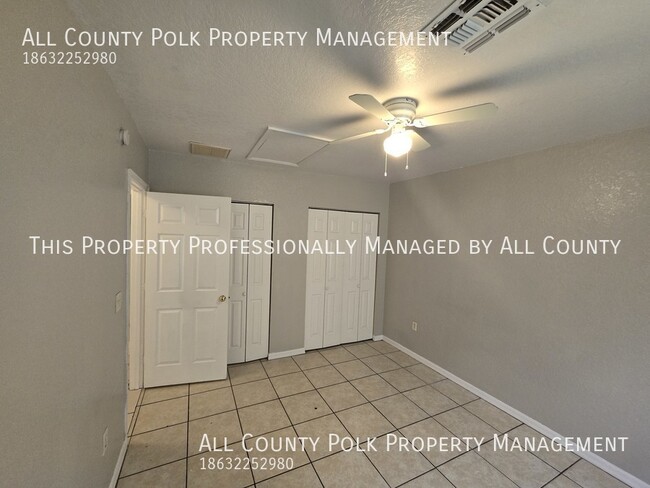 Building Photo - Fantastic 3 Bedroom Duplex - Lawn Care Inc...