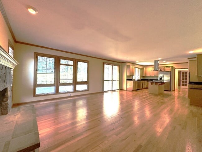 Building Photo - Luxury living in Gig Harbor!