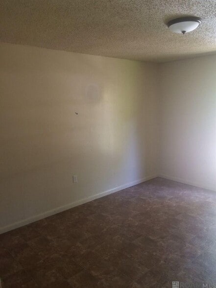 Building Photo - 9135 Great Smokey Ave