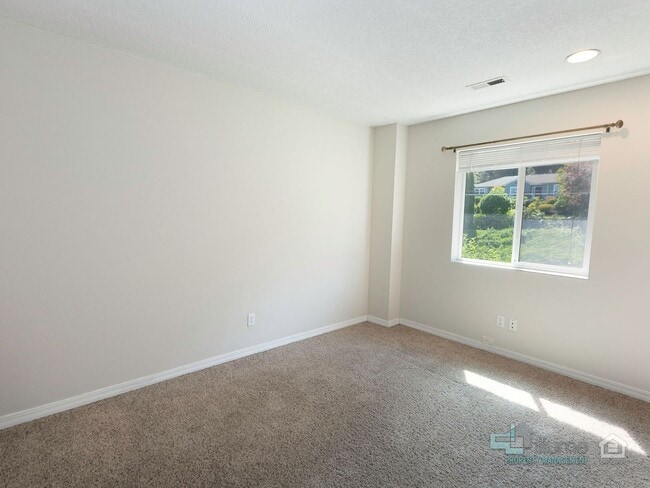 Building Photo - 20630 Willamette Dr
