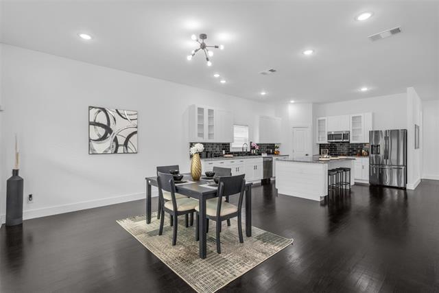 Building Photo - 407 Dubois Ave