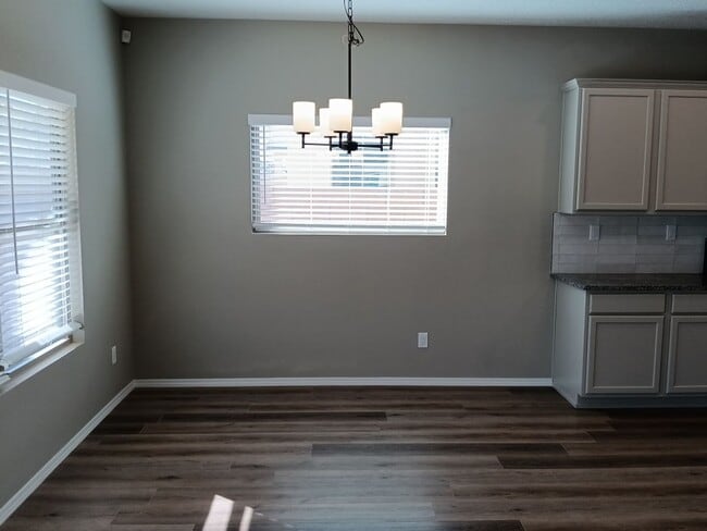 Building Photo - 3 Bedroom, 2.5 Bathroom Home! Schedule a Showing Today!