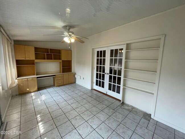 Building Photo - 1 Fair Oaks Cir