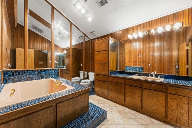 Building Photo - 1839 Bethlehem St