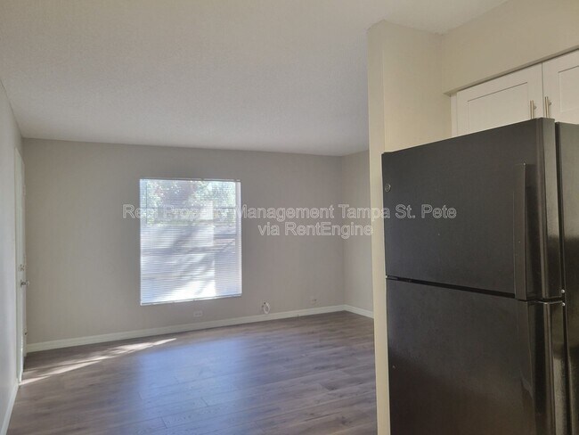 Building Photo - 15417 Livingston Ave