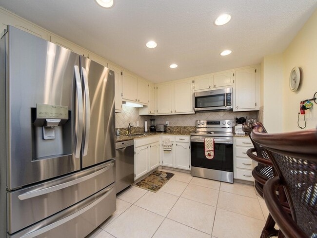 Building Photo - 675 S Gulfview Blvd