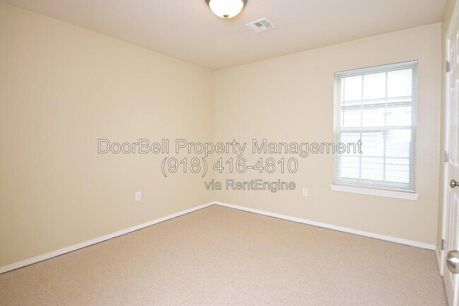 Building Photo - 6009 S Madison Pl