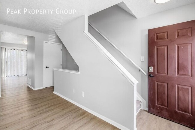 Building Photo - 182 Blakeford Dr