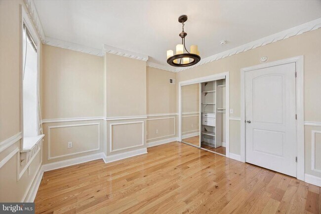 Building Photo - 1440 N Dover St