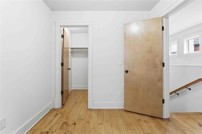 Building Photo - 501 Ridge View Crossing