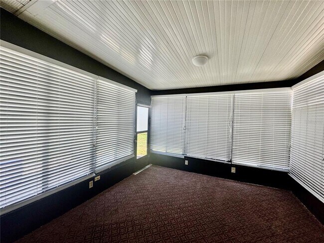 Building Photo - 103 Cardinal Dr