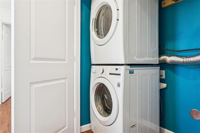 Building Photo - 26411 Bertram Rd