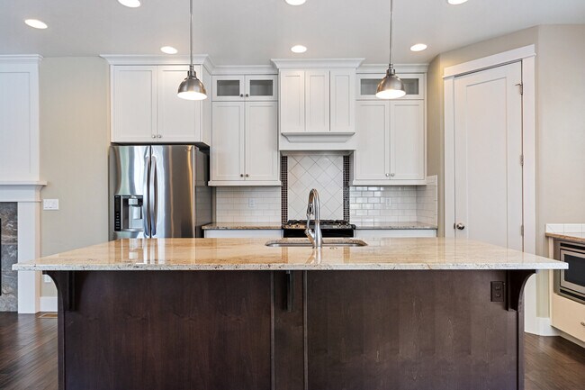 Building Photo - 3846 S Caddis Pl