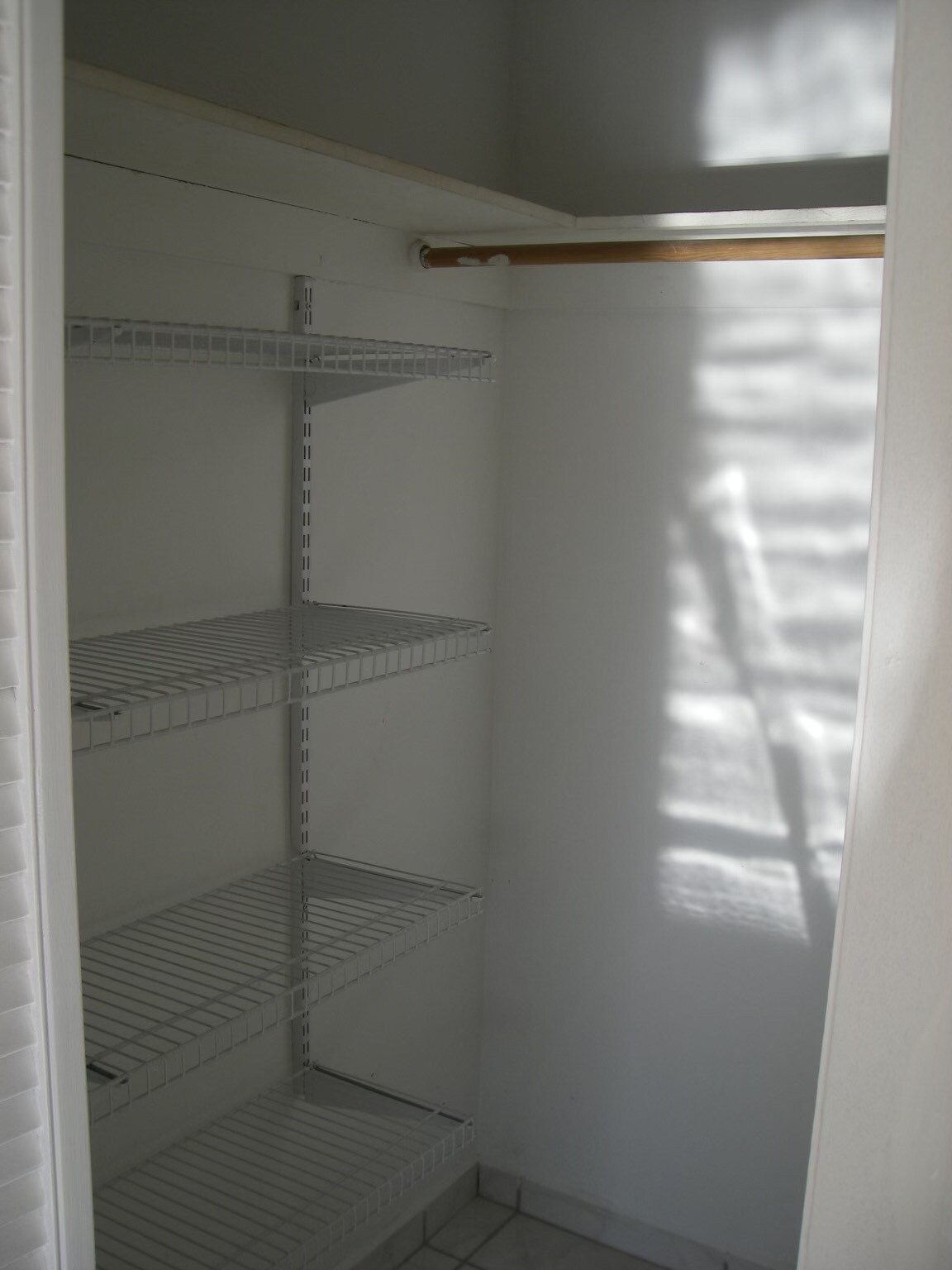 Building Photo - 685 Miller Dr