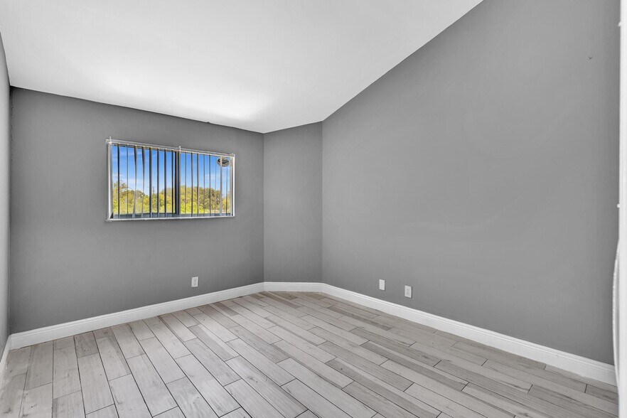 Building Photo - 3417 NW 44th St