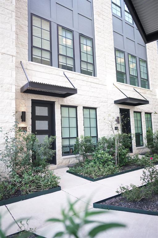 Building Photo - 264 Pullman Ct