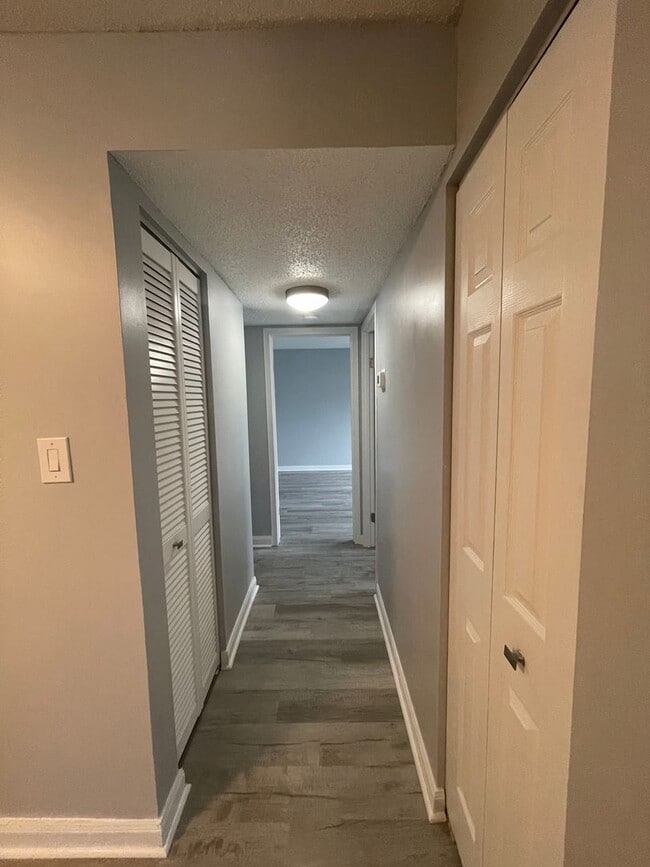 Building Photo - NEWPOINTE CONDO