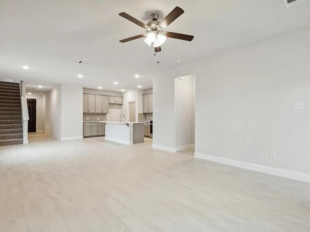 Building Photo - 800 Portina Dr