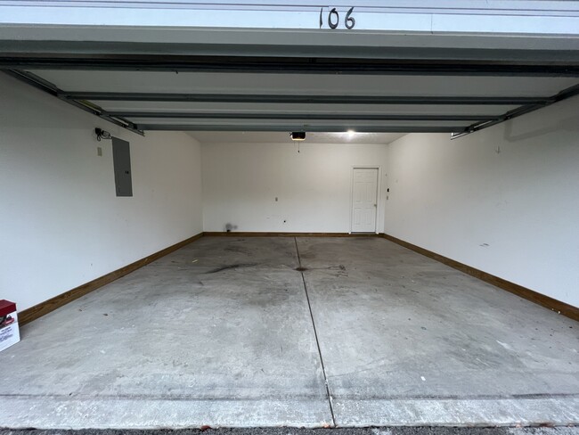 Two car garage - 106 Trotter Ln