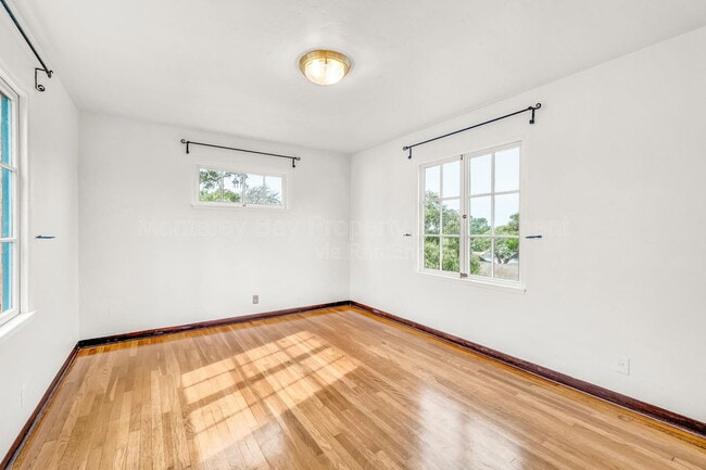 Building Photo - 940 14th St