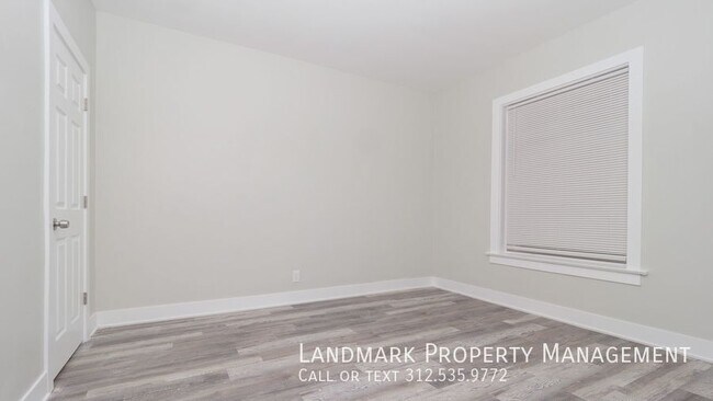 Building Photo - 1843 W 54th St