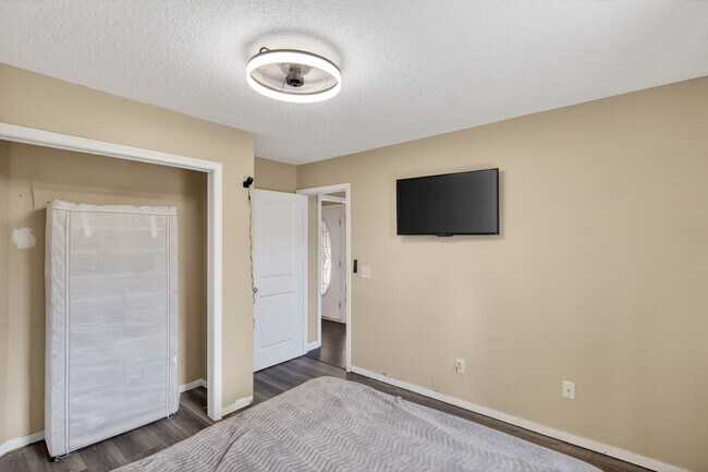 Building Photo - 31 Idus Ln
