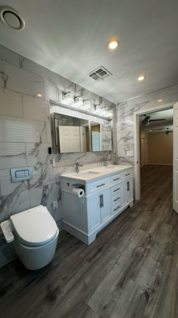 Building Photo - Move in Special! 2 Weeks free!  Home for R...