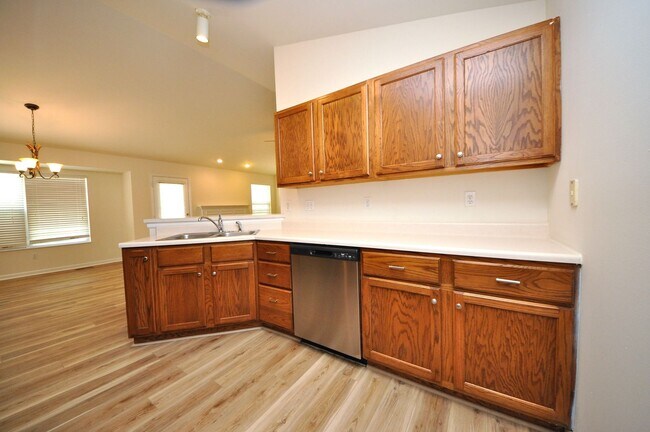 Building Photo - 55 Monterey Cypress Dr
