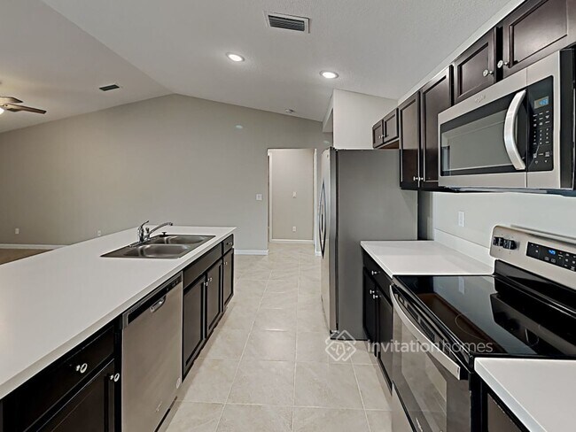 Building Photo - 432 SE Karney Terrace