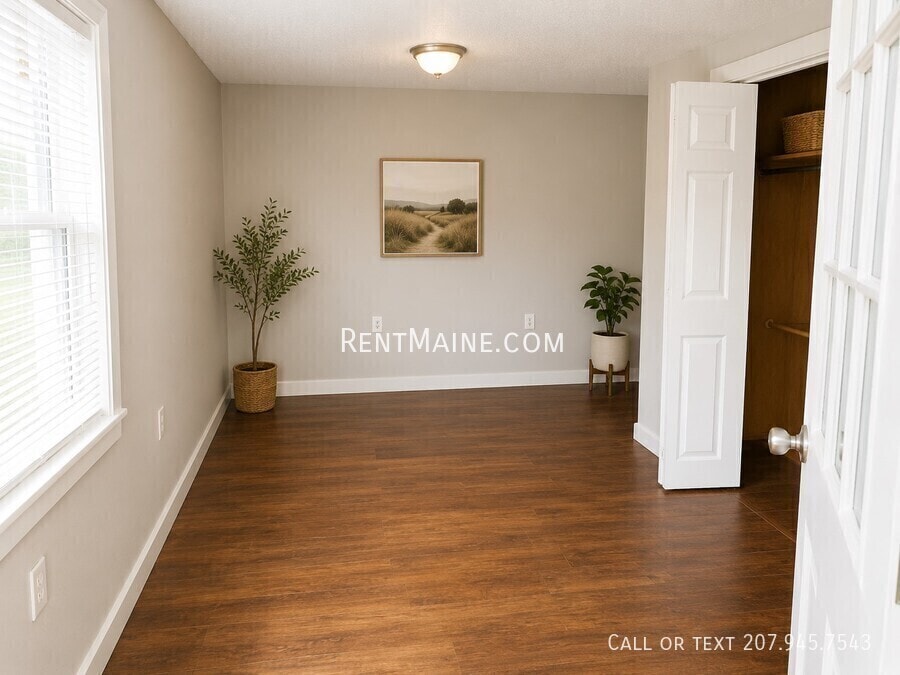Building Photo - 58 Elm St