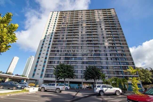 Building Photo - OCEAN VIEWS!! Pearl Regency 1 bed 1 bath 2...
