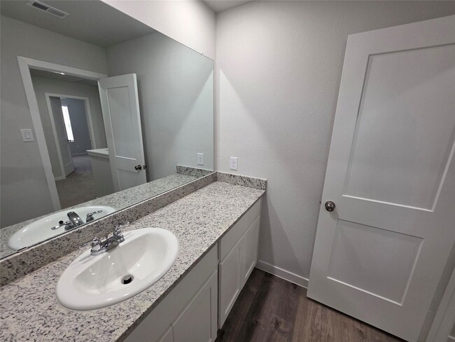 Building Photo - 7878 Alset Dr