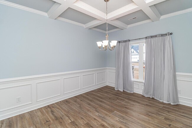 Building Photo - SPACIOUS 2-Story Home in Pikeville School ...