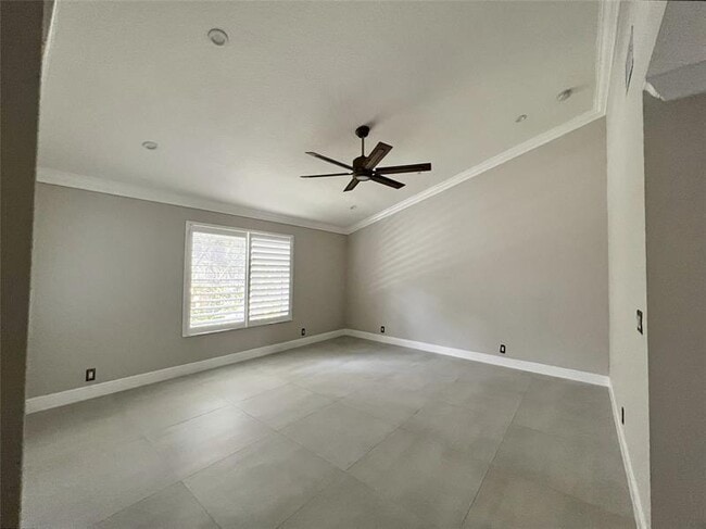 Building Photo - 720 Birdie Ct